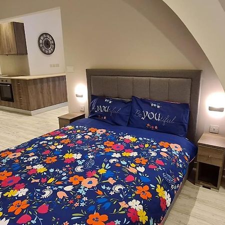 Highly Finished Studio Home In Valletta Luaran gambar